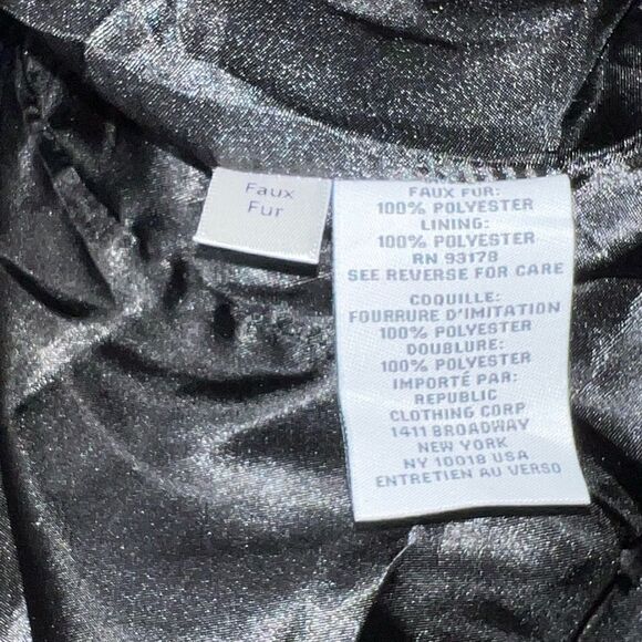 NWT Carmen Marc Valvo Minky Soft Faux Fur Diamond Quilt Vest Sz S - Picture 7 of 8